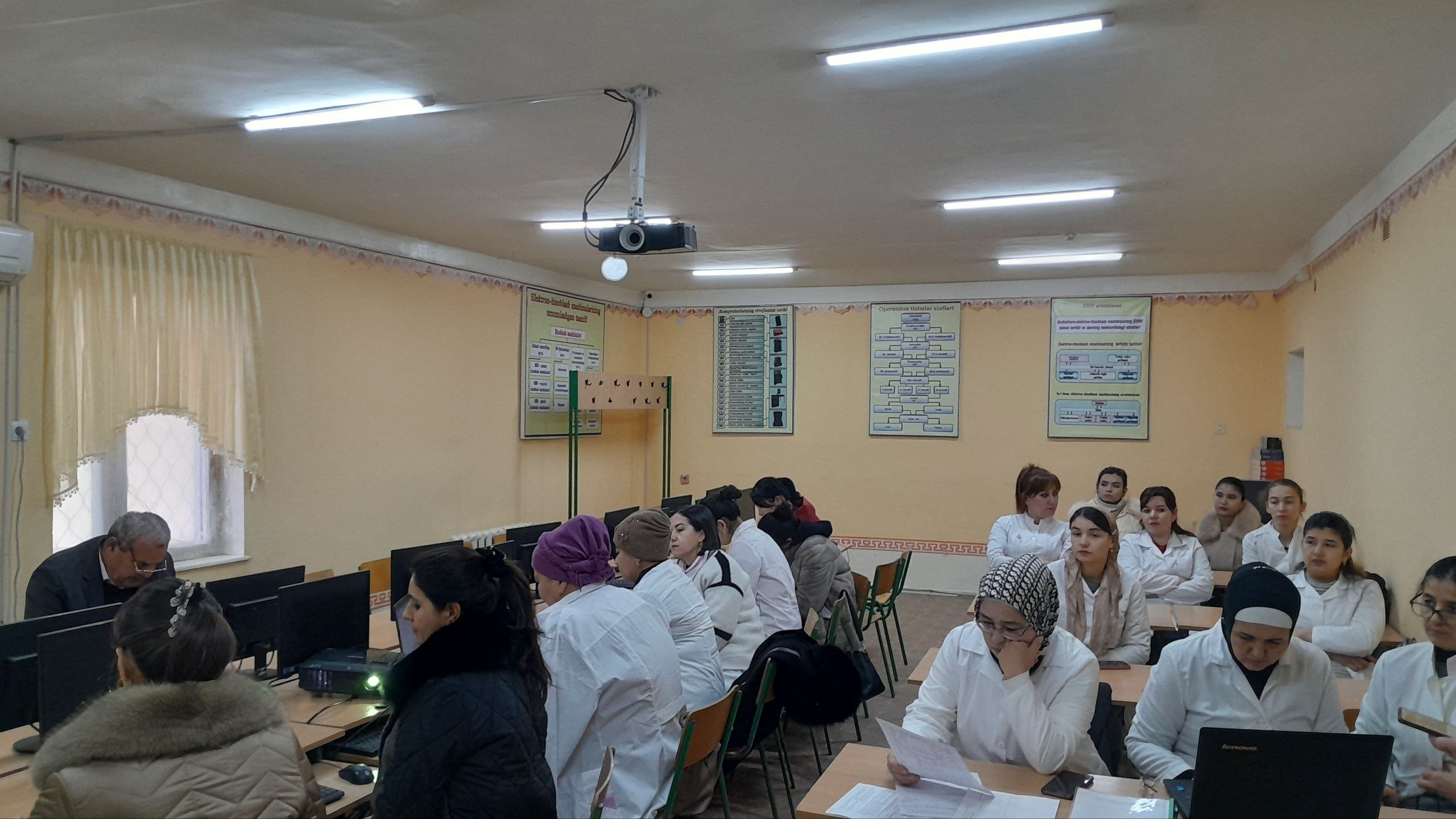 Pedagogik jamoada Jaholatga qarshi ma'rifat mavzusida davra suxbati bo`lib o`tdi.
