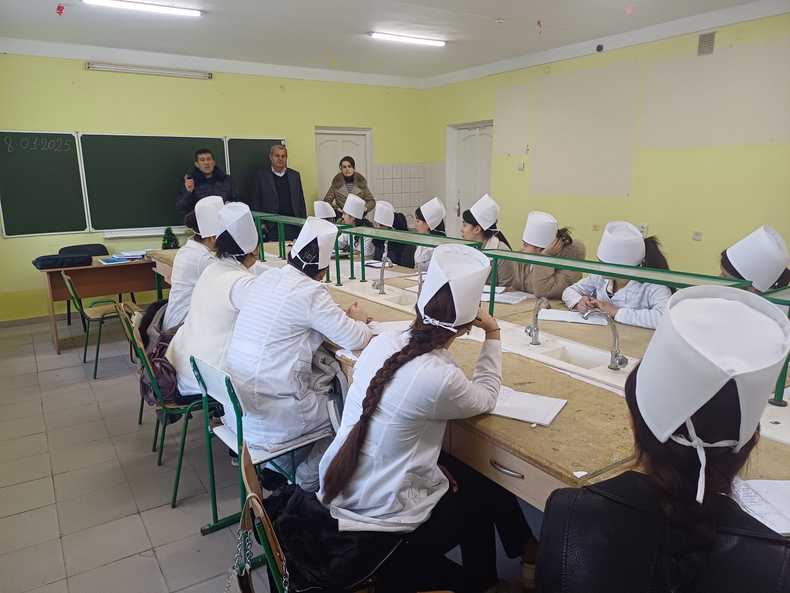 Favqulotda vaziyatlar va yong`inlarni oldini olish, is gazi, gaz va xavo aralashmasining chaqnashi kabiy baxtsi xodimalarni oldini olish borasida o`tkazilgan uchrashuvdan foto lavhalar.