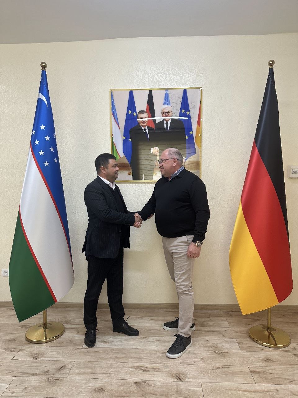 Xiva Abu Ali ibn Sino nomidagi Jamoat salomatligi texnikumi hamda Xiva shahar texnikumi  tomonidan Askania Bildung kompaniyasi bilan xalqaro hamkorlikni rivojlantirish maqsadida memorandumlar imzolandi.